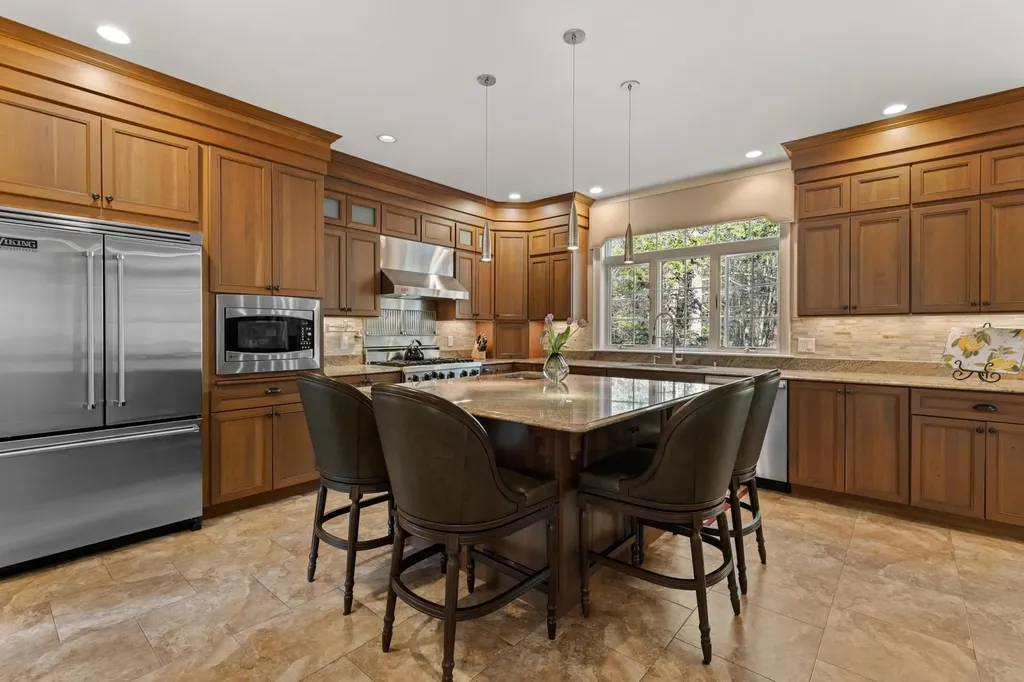 9 Whitehorse Drive Rye NH 03870