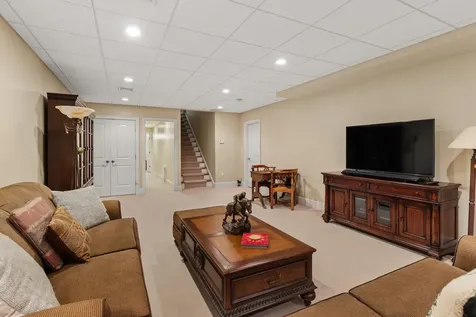 9 Whitehorse Drive Rye NH 03870