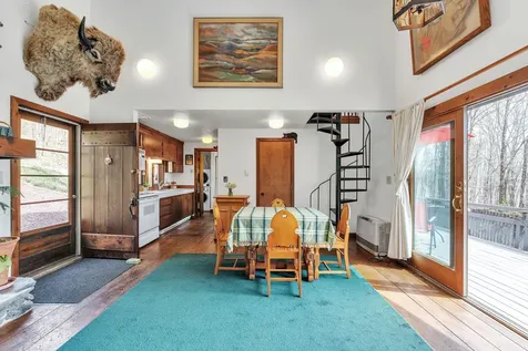 402 Great Hawk Road Rochester VT 05767-8811