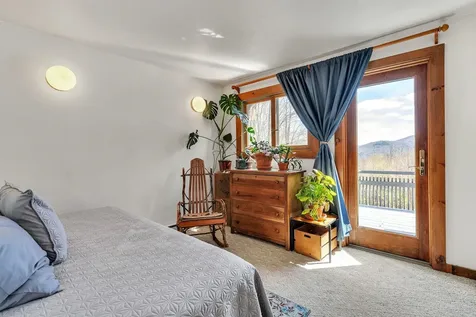 402 Great Hawk Road Rochester VT 05767-8811