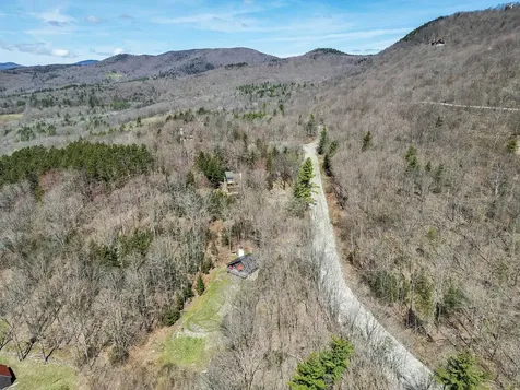 402 Great Hawk Road Rochester VT 05767-8811