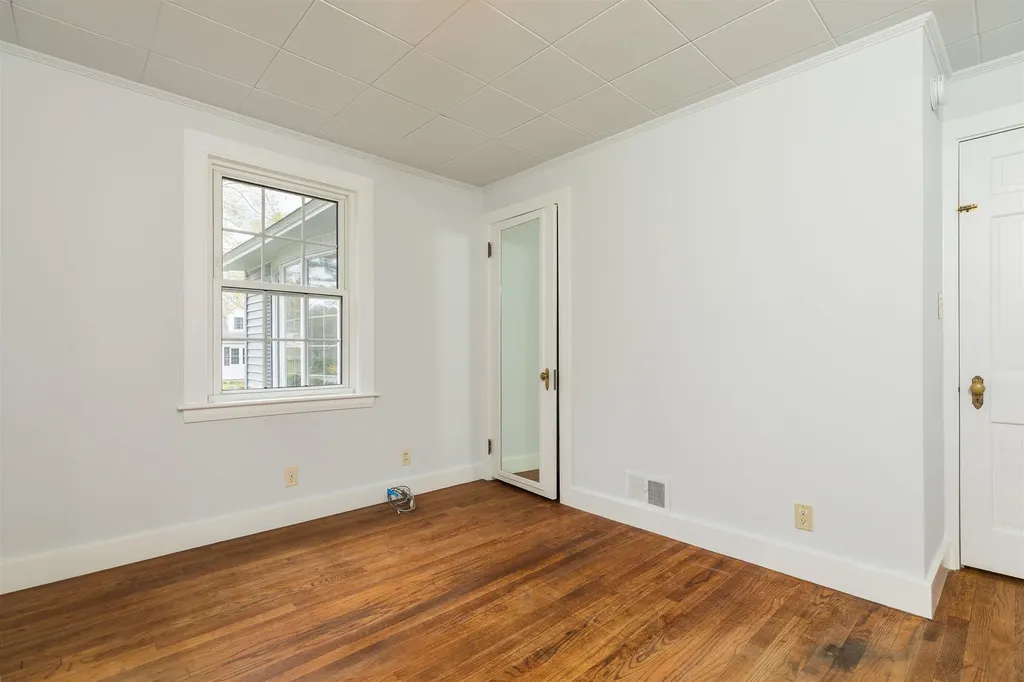 8 Thompson Lane Durham NH 03824