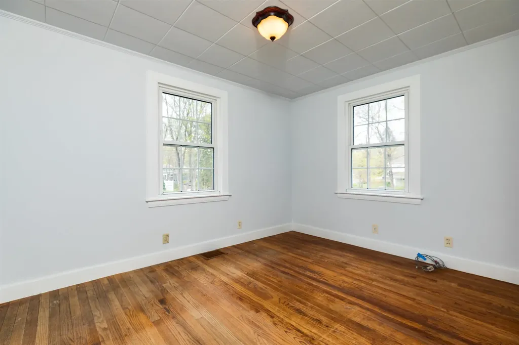 8 Thompson Lane Durham NH 03824