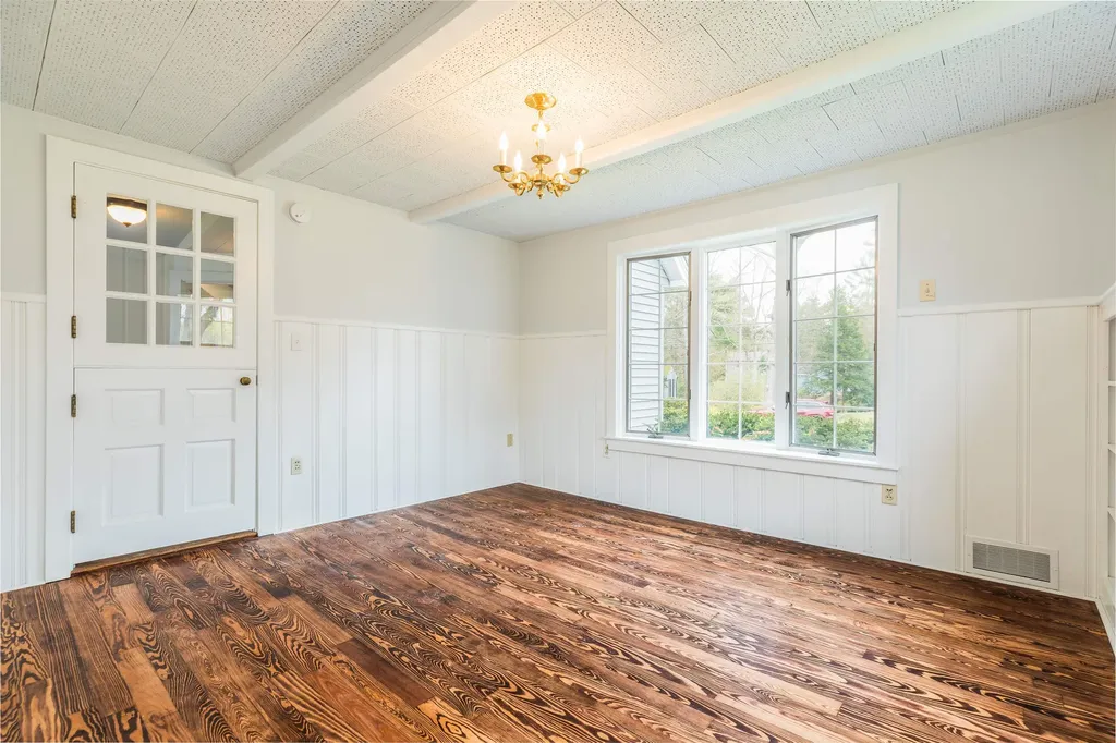 8 Thompson Lane Durham NH 03824
