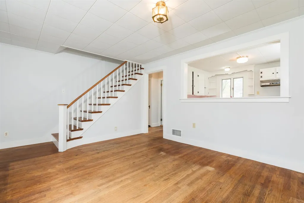 8 Thompson Lane Durham NH 03824
