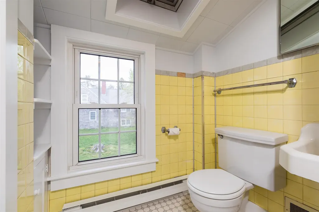 8 Thompson Lane Durham NH 03824