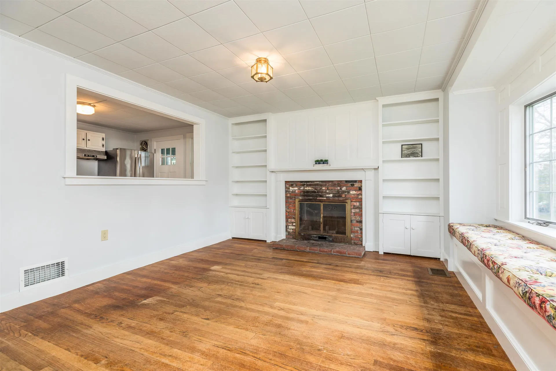 8 Thompson Lane Durham NH 03824