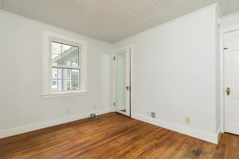 8 Thompson Lane Durham NH 03824