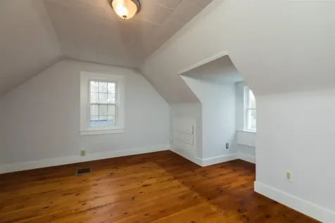 8 Thompson Lane Durham NH 03824