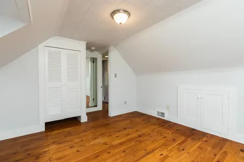 8 Thompson Lane Durham NH 03824