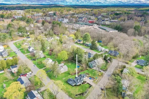 8 Thompson Lane Durham NH 03824