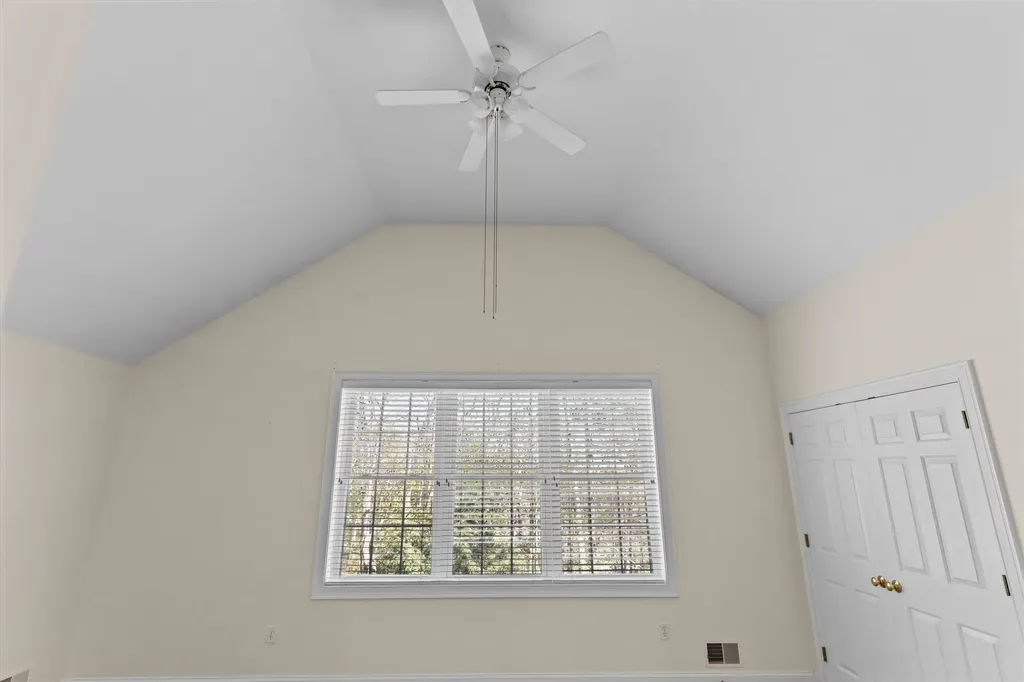 9 Lilac Lane Newmarket NH 03857