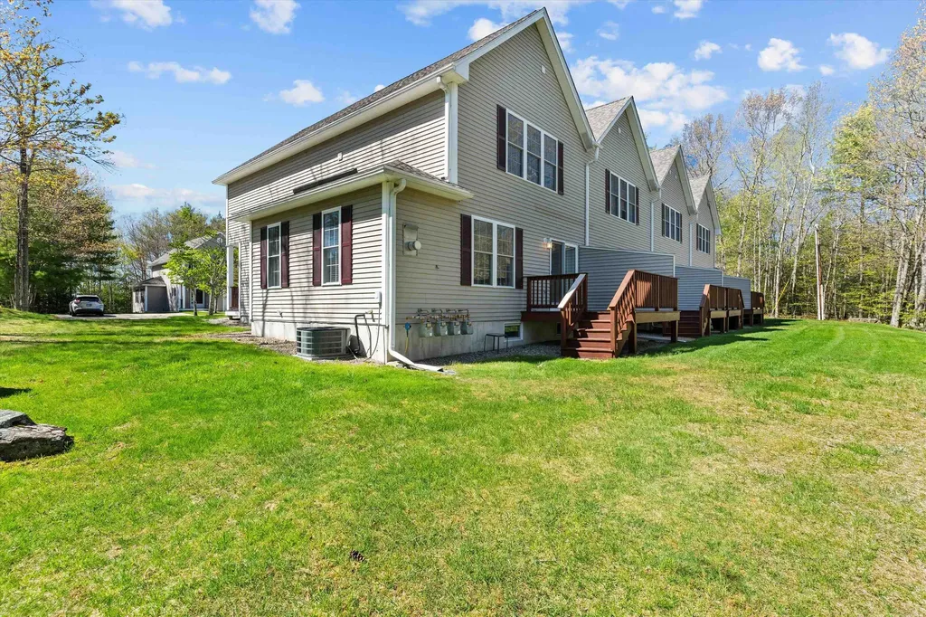 9 Lilac Lane Newmarket NH 03857