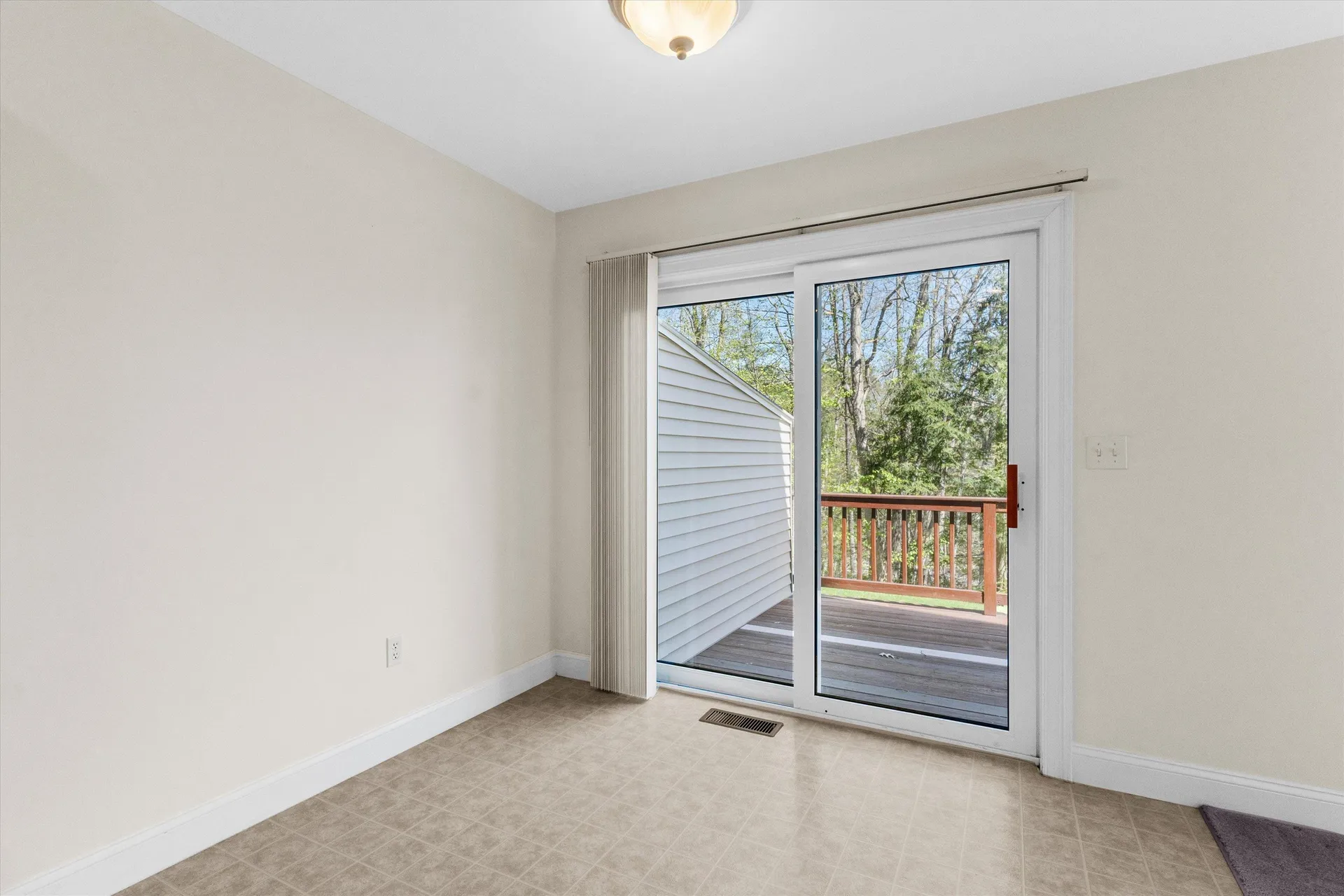 9 Lilac Lane Newmarket NH 03857