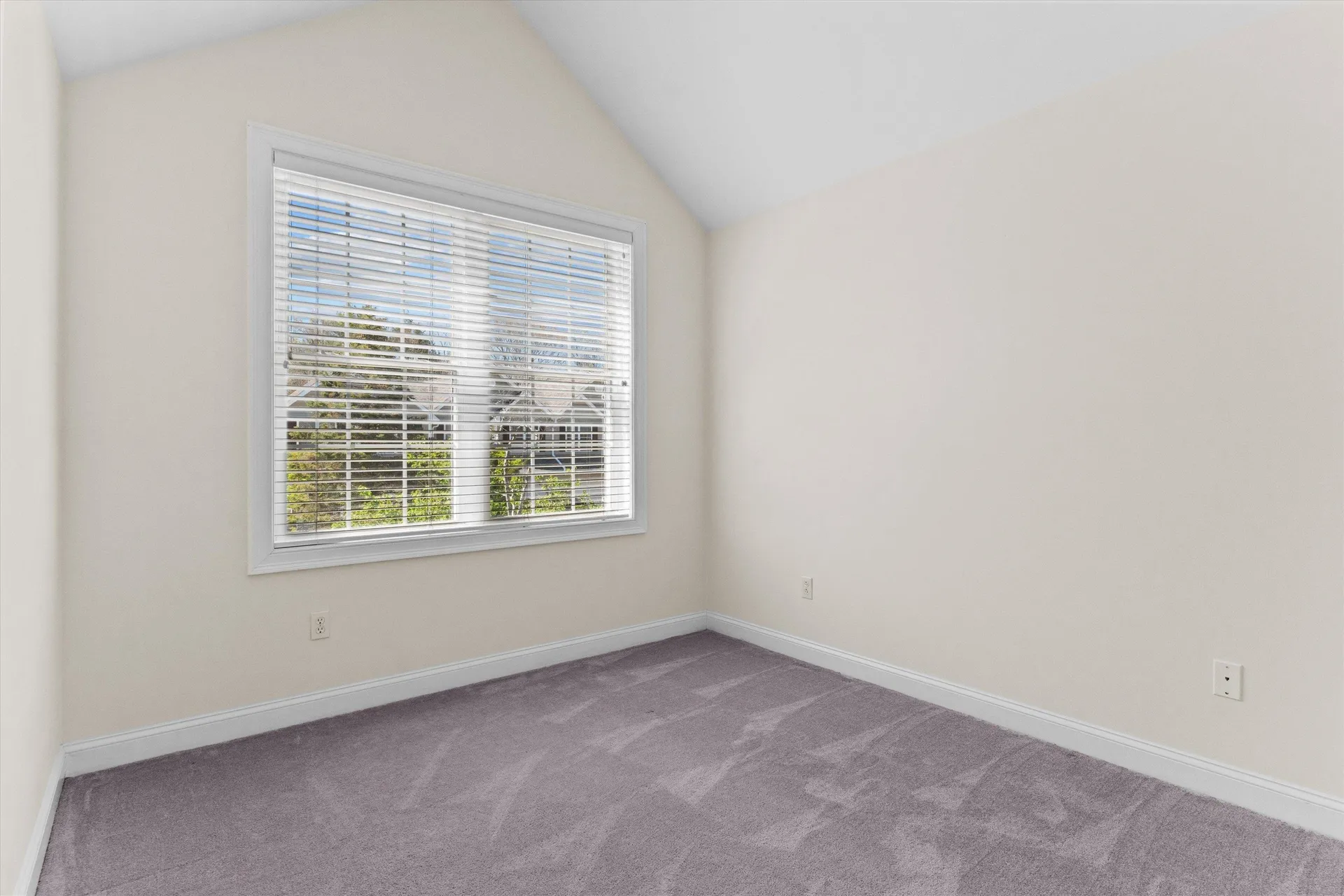 9 Lilac Lane Newmarket NH 03857
