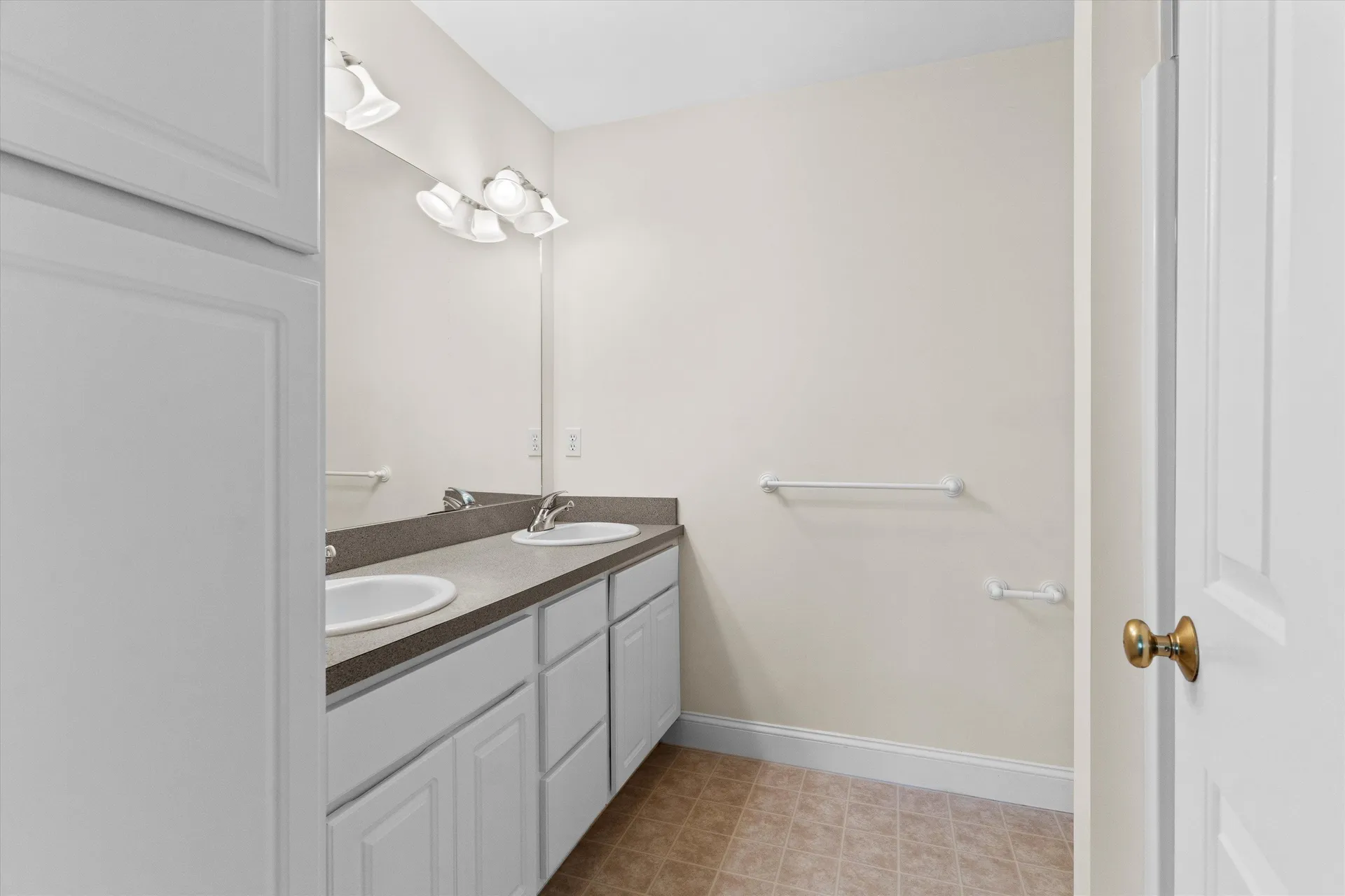 9 Lilac Lane Newmarket NH 03857
