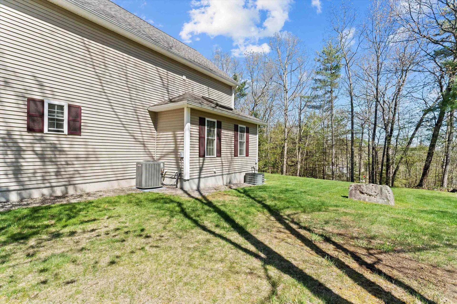 9 Lilac Lane Newmarket NH 03857