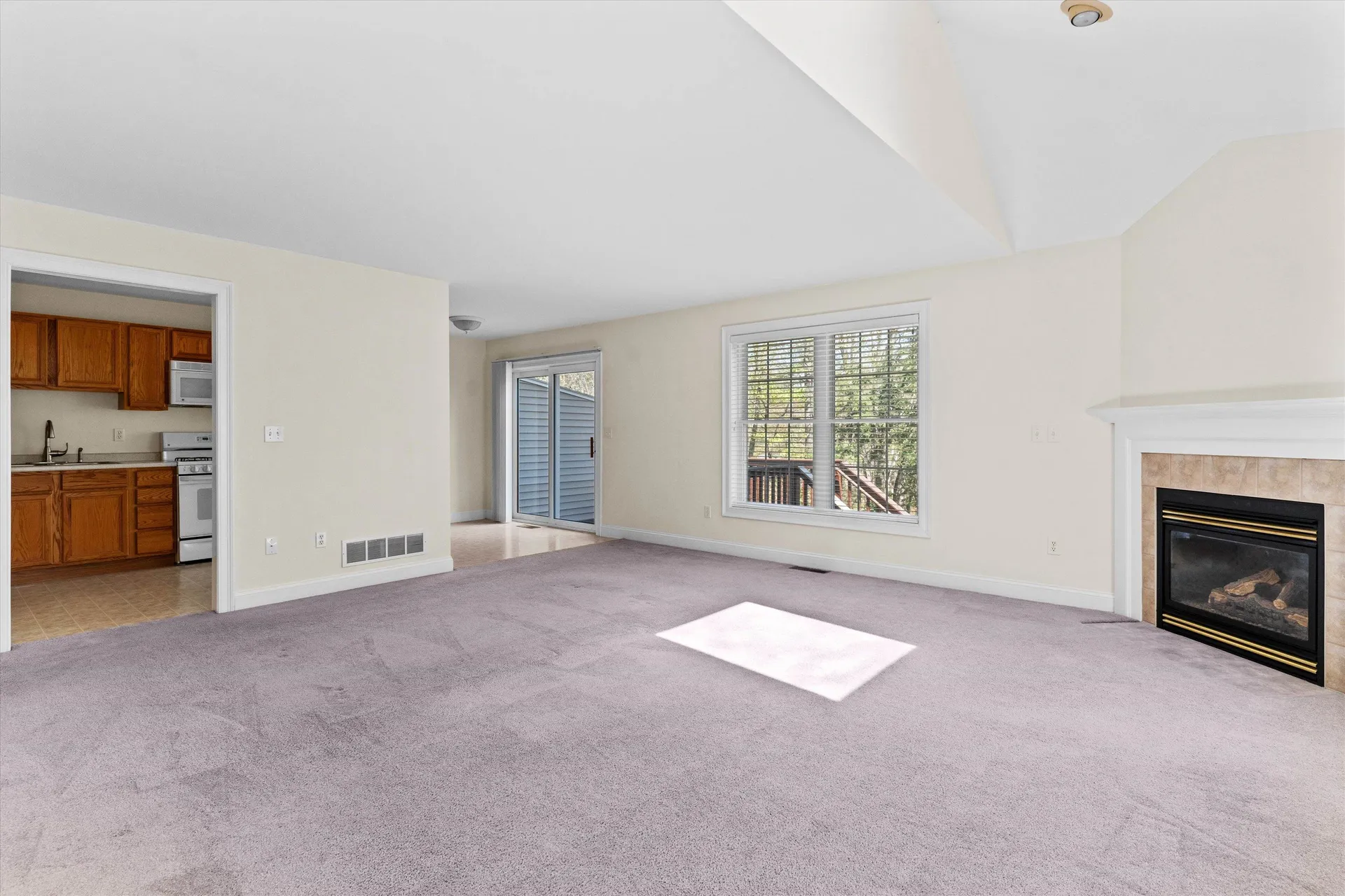 9 Lilac Lane Newmarket NH 03857