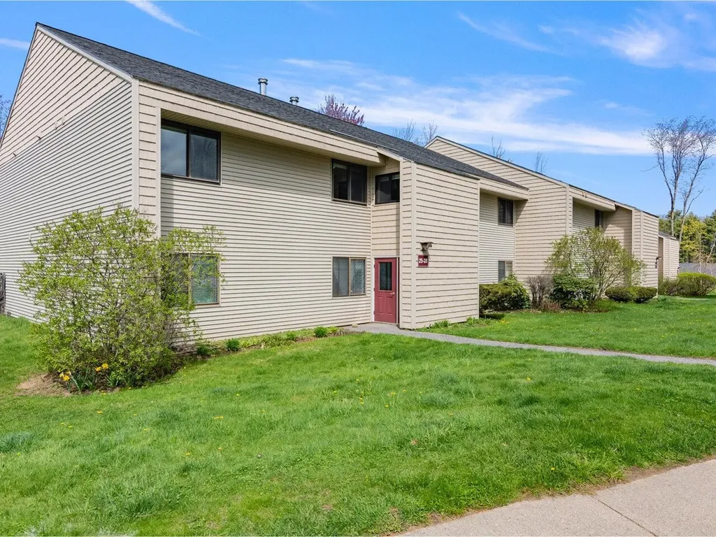 25 Bayberry Lane South Burlington VT 05403