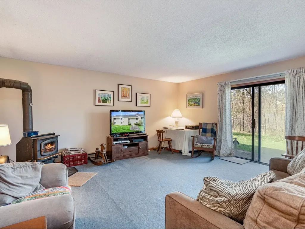 25 Bayberry Lane South Burlington VT 05403
