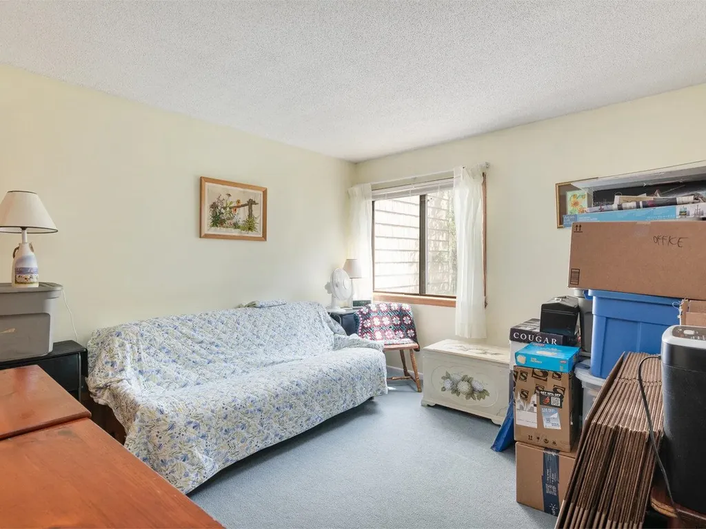 25 Bayberry Lane South Burlington VT 05403