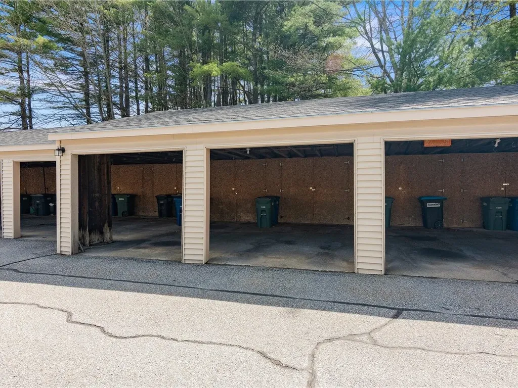 25 Bayberry Lane South Burlington VT 05403