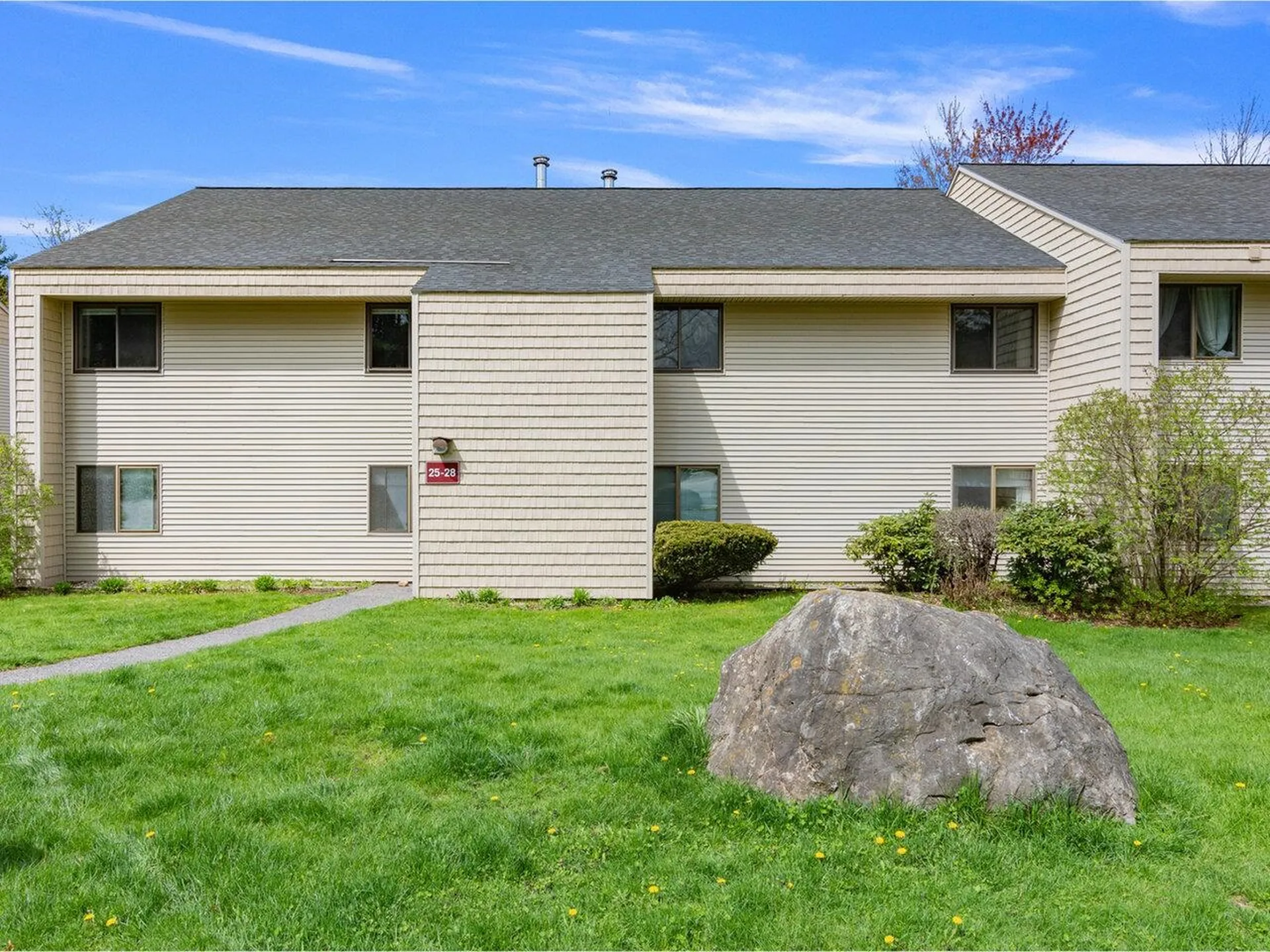 25 Bayberry Lane South Burlington VT 05403