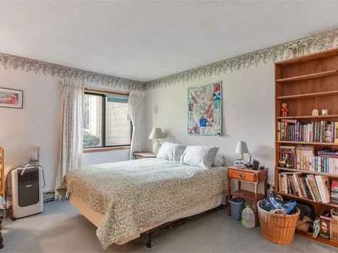 25 Bayberry Lane South Burlington VT 05403