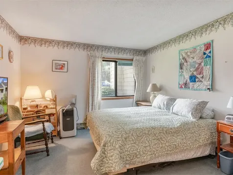 25 Bayberry Lane South Burlington VT 05403