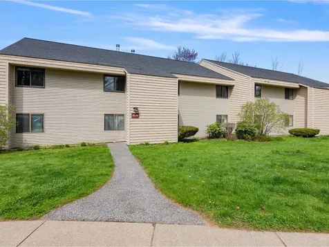 25 Bayberry Lane South Burlington VT 05403