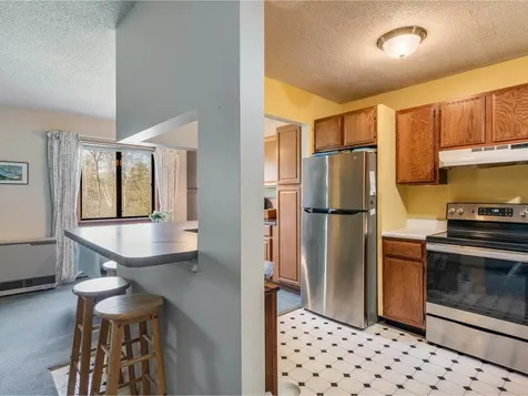 25 Bayberry Lane South Burlington VT 05403