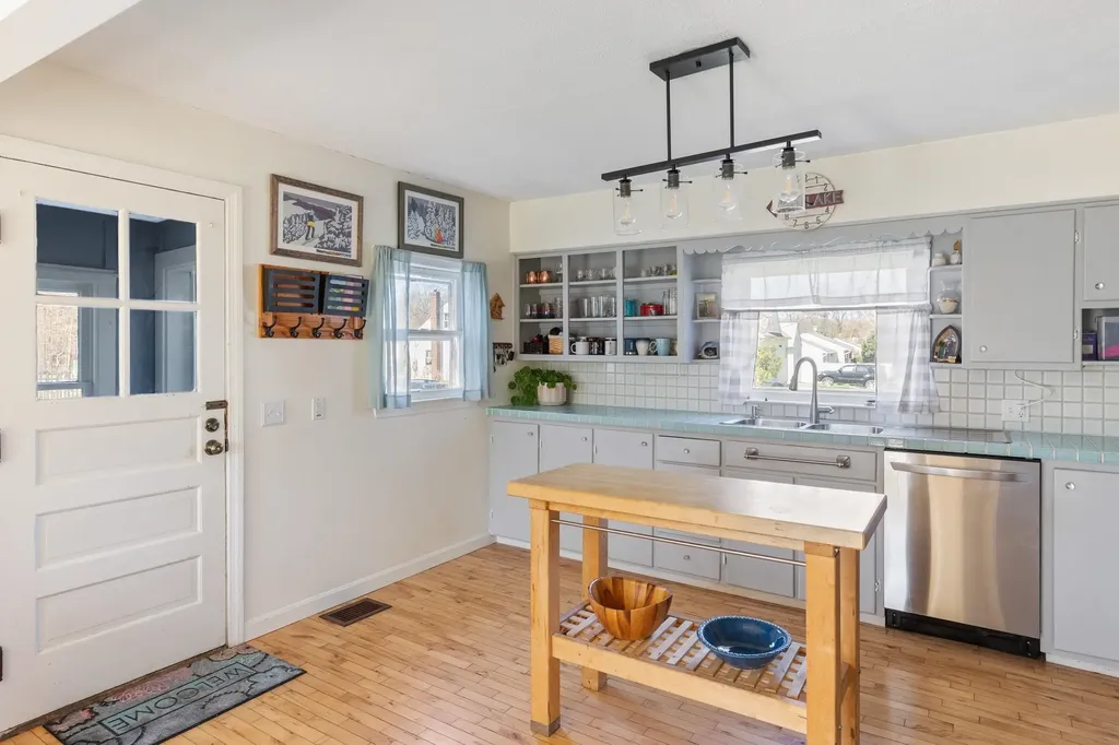 25 Simms Street Burlington VT 05408