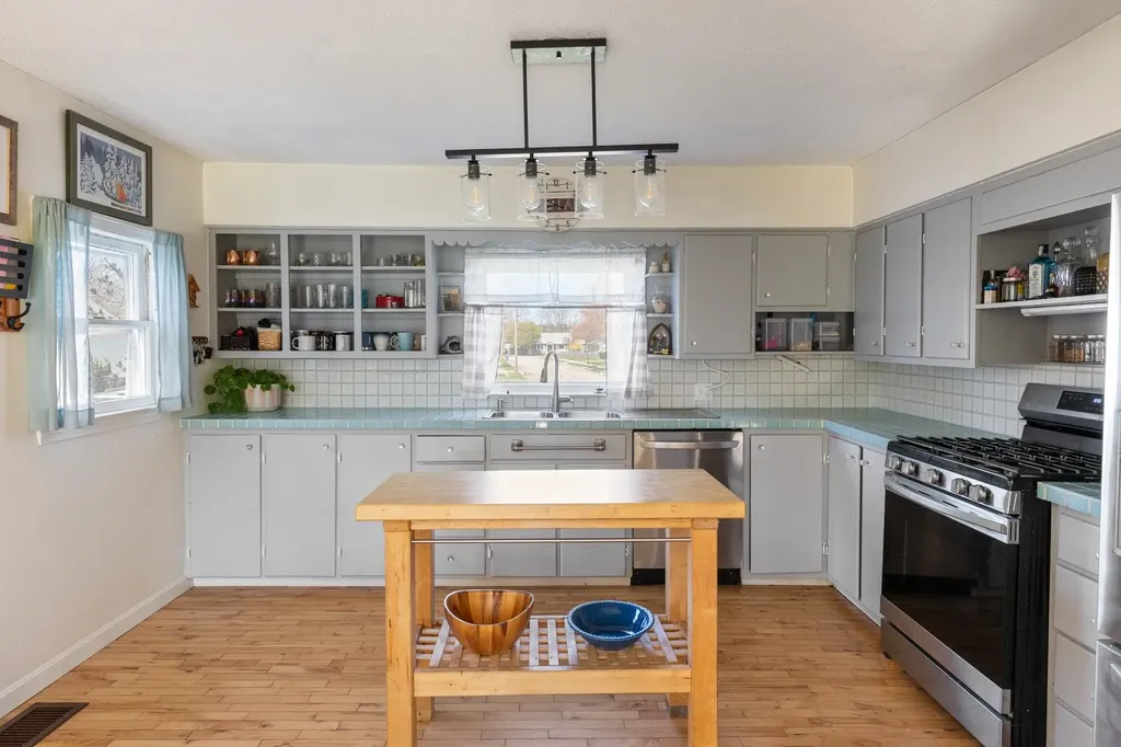 25 Simms Street Burlington VT 05408