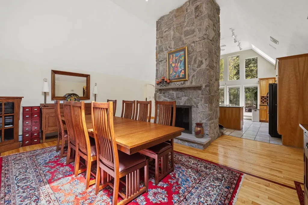 4 Floral Street Windham NH 03087