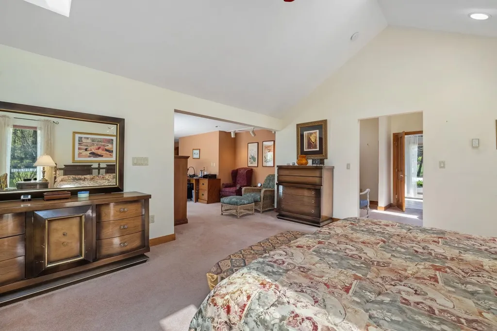 4 Floral Street Windham NH 03087