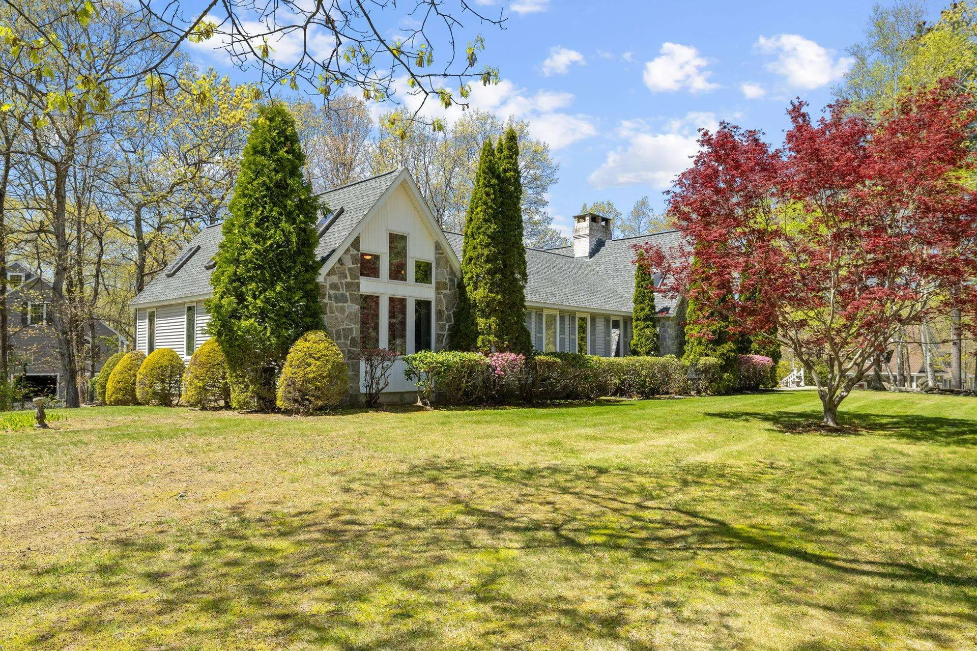 4 Floral Street Windham NH 03087