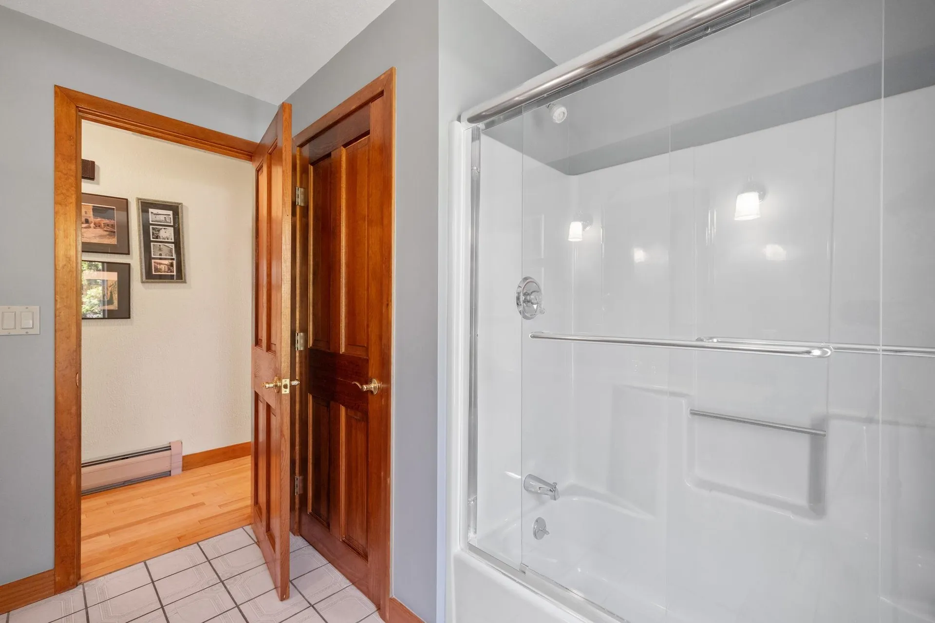 4 Floral Street Windham NH 03087