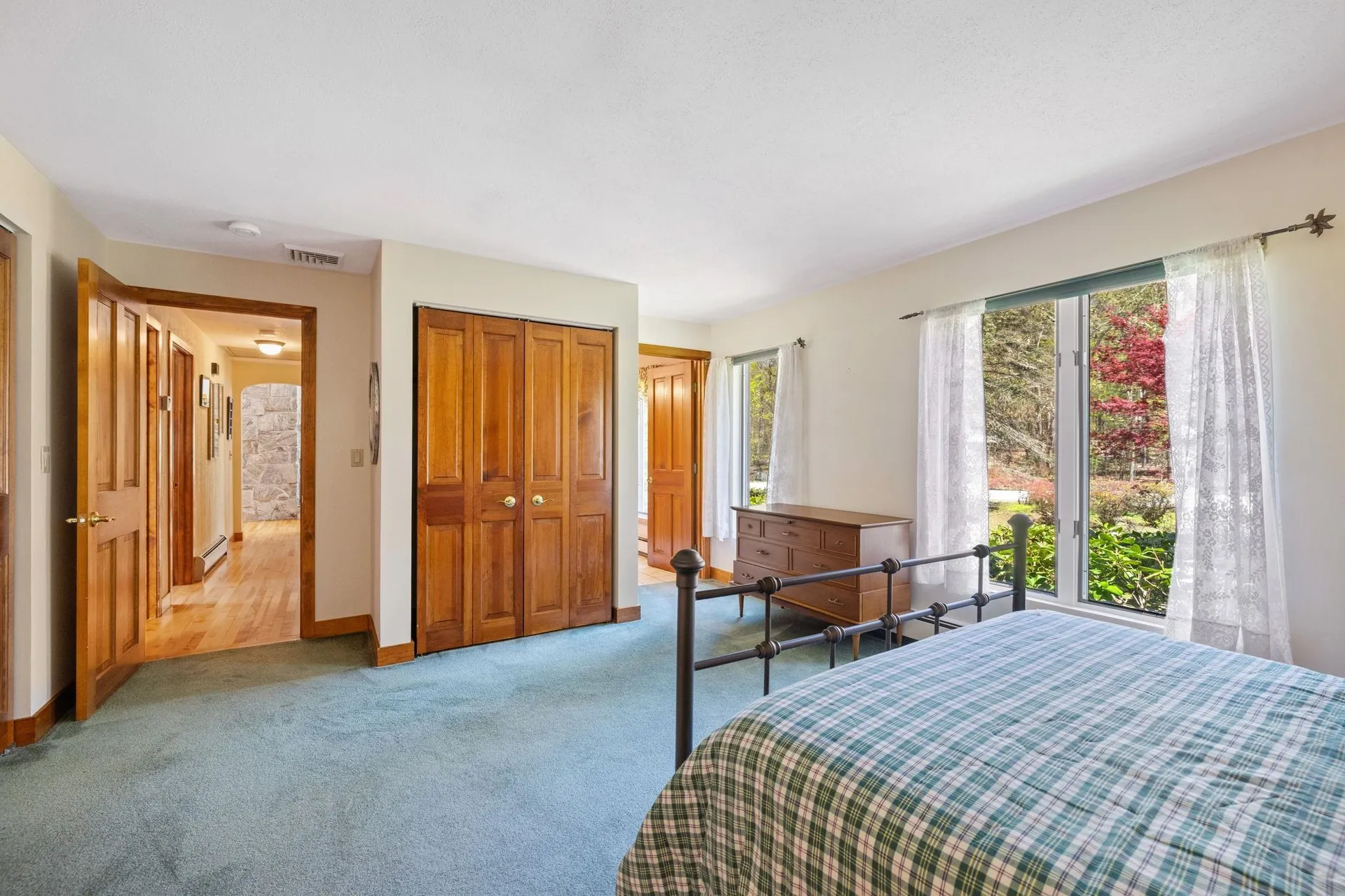 4 Floral Street Windham NH 03087