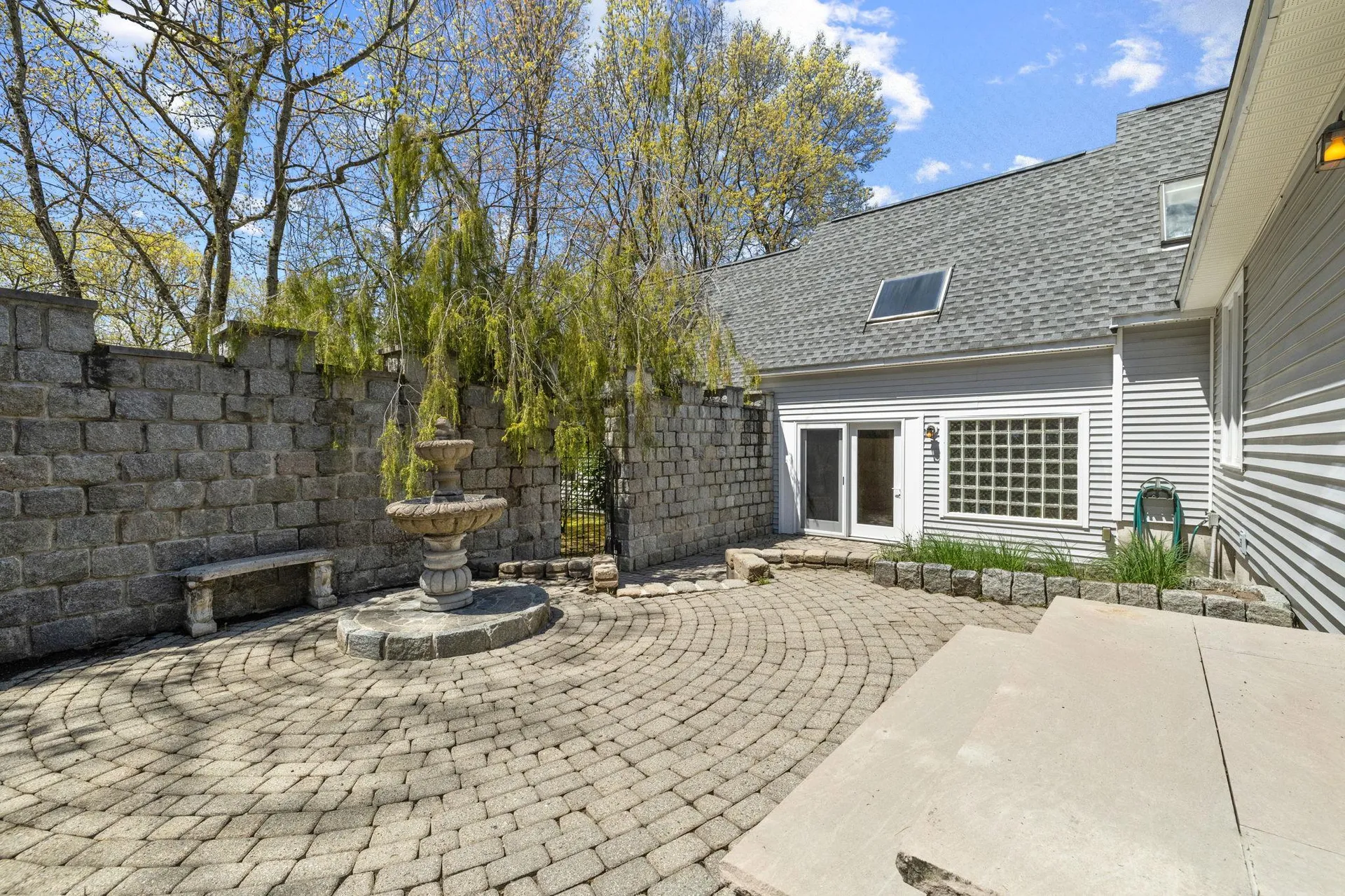 4 Floral Street Windham NH 03087