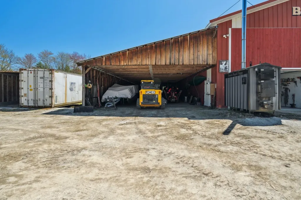 318 Center Road Bradford NH 03221