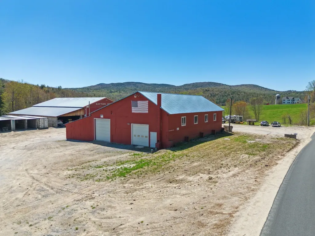 318 Center Road Bradford NH 03221