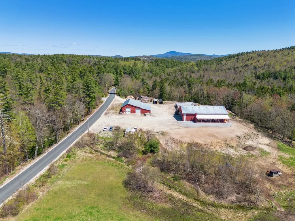318 Center Road Bradford NH 03221
