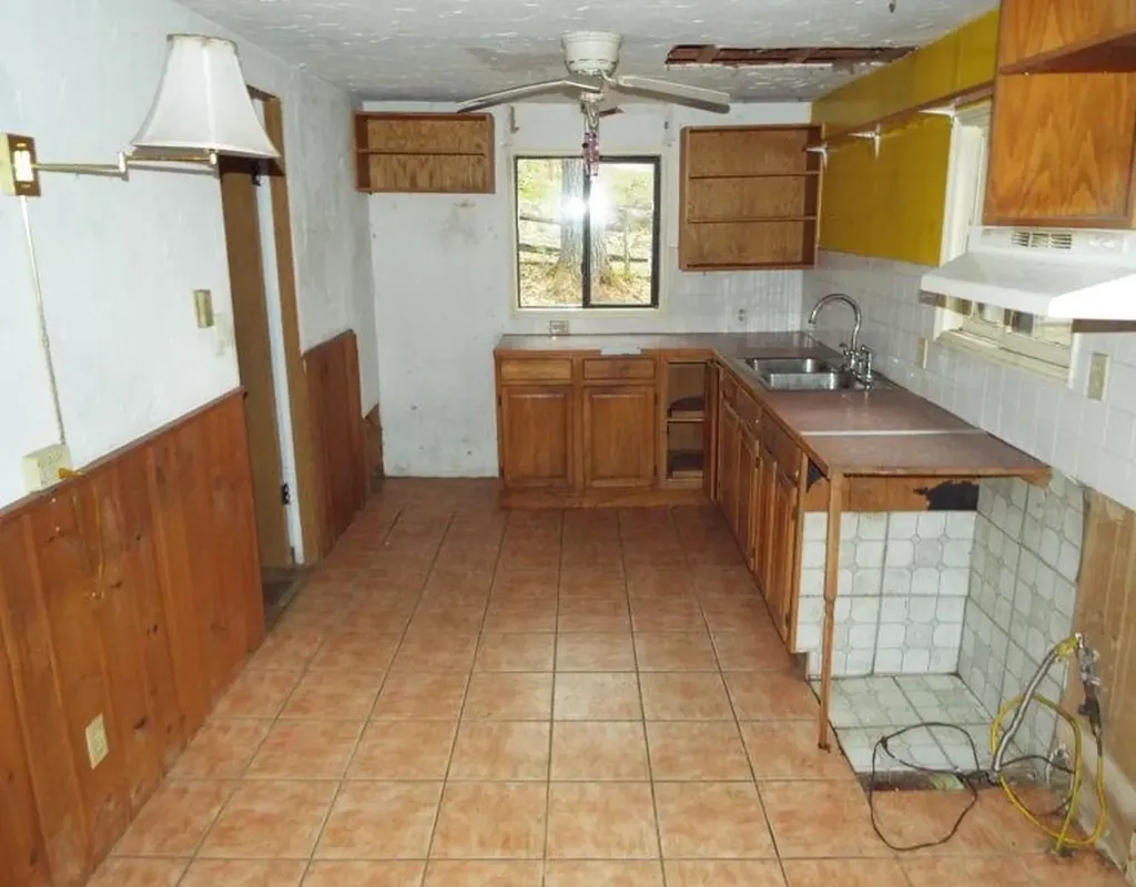 121 Hodge Hill Road Lisbon NH 03585