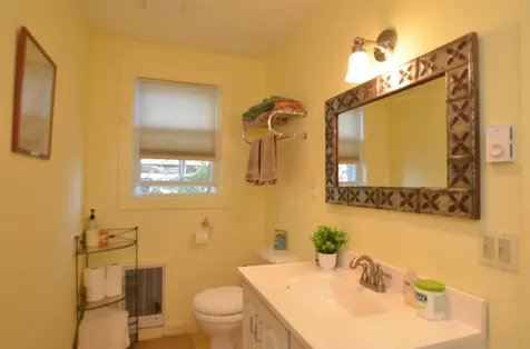 19 Hummingbird Lane Hillsborough NH 03244