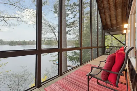 19 Hummingbird Lane Hillsborough NH 03244