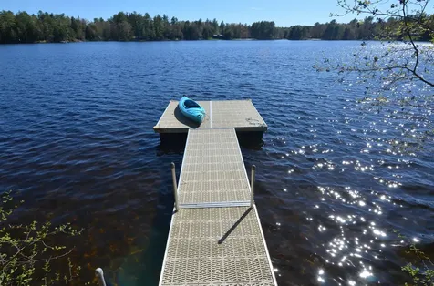 19 Hummingbird Lane Hillsborough NH 03244