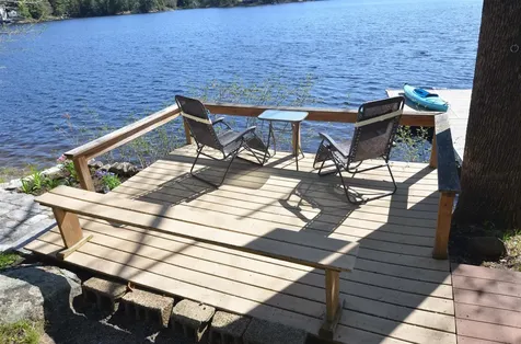 19 Hummingbird Lane Hillsborough NH 03244
