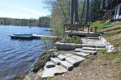 19 Hummingbird Lane Hillsborough NH 03244