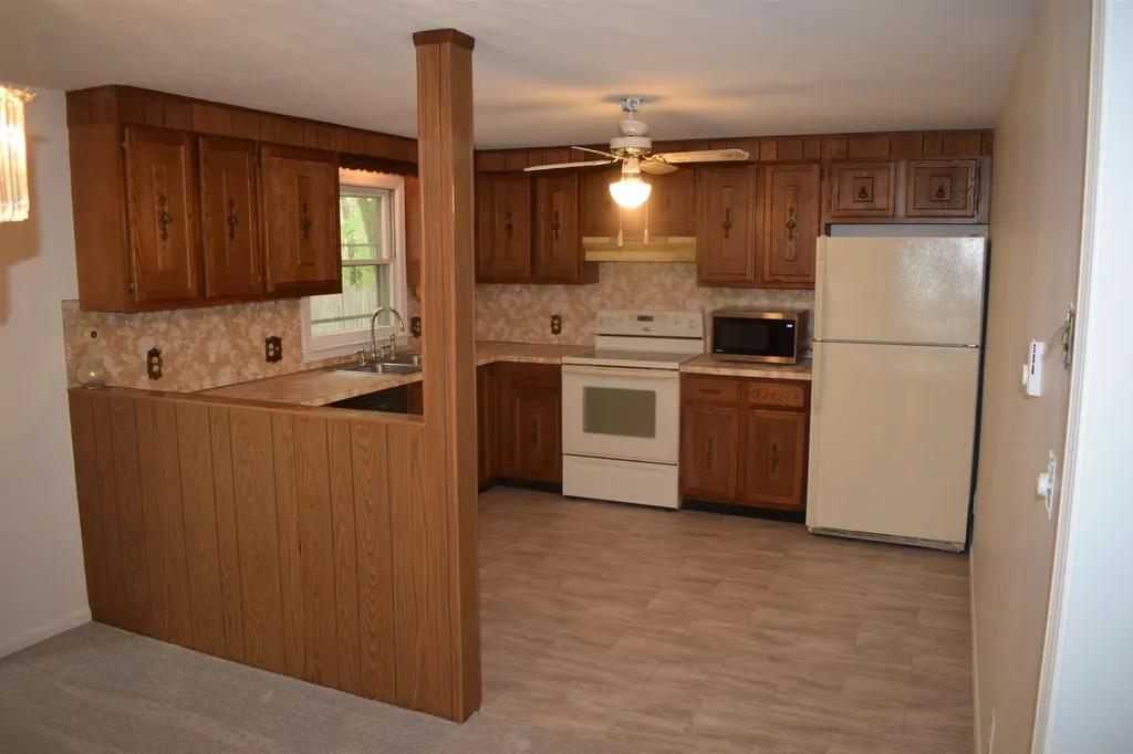 10 Easthill Drive Hudson NH 03051
