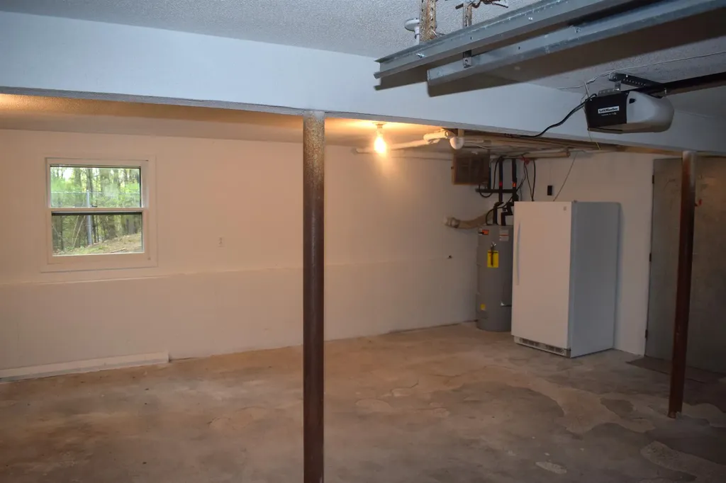 10 Easthill Drive Hudson NH 03051